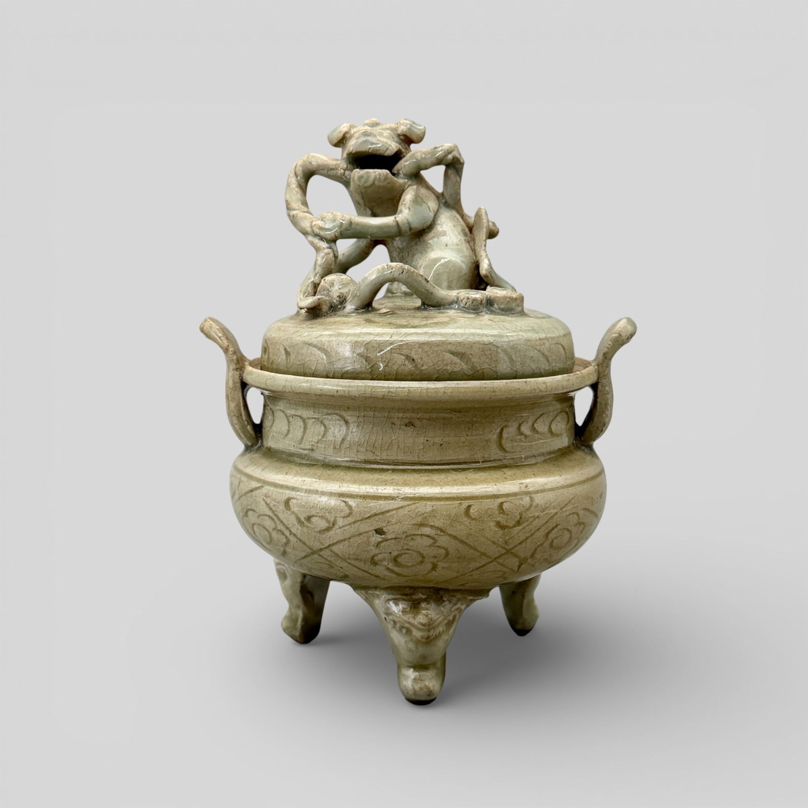 Longquan Celadon Tripod Bowl with Beast Cover (1 of 11)