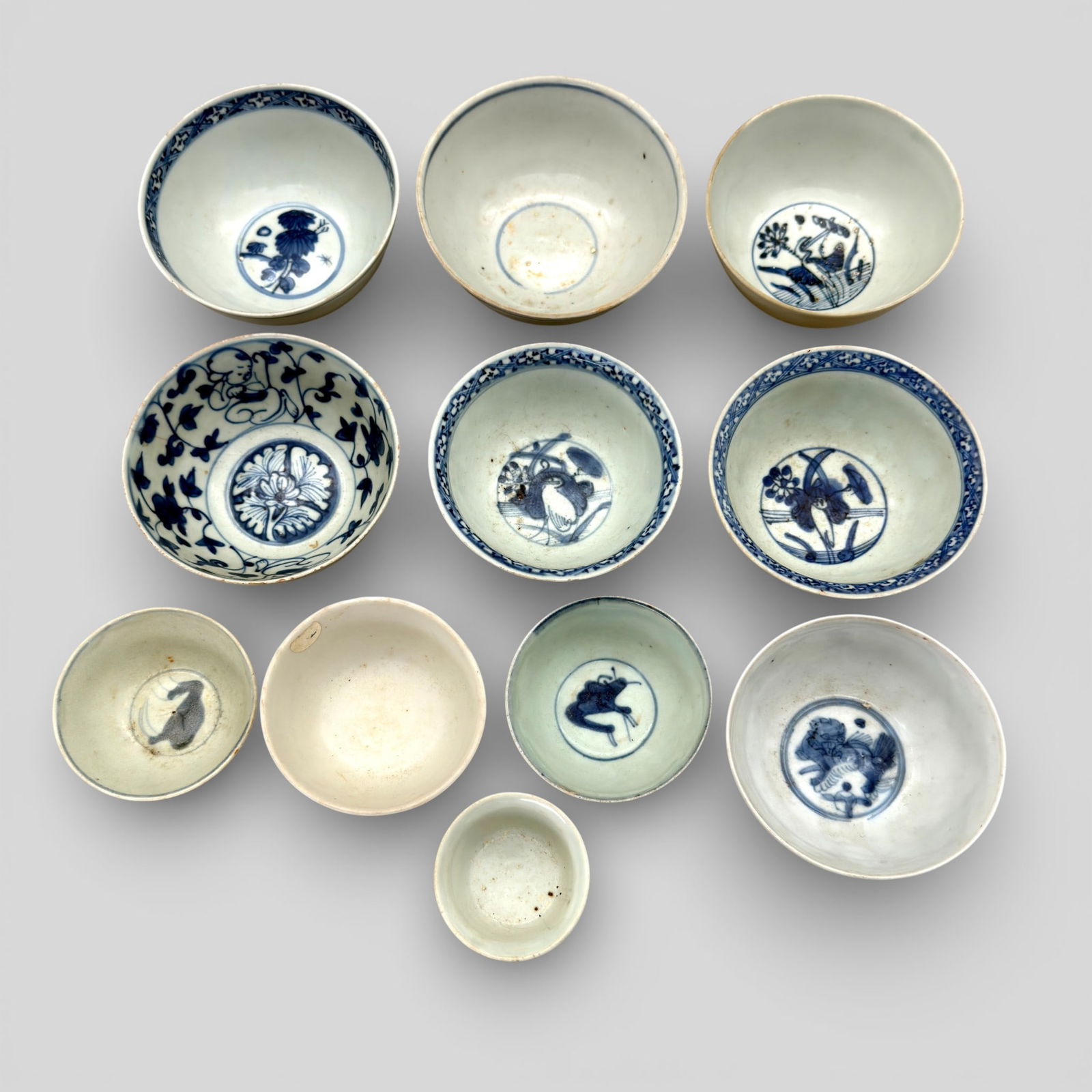 Collection of Interior Decorated Ming Bowls (1 of 11)