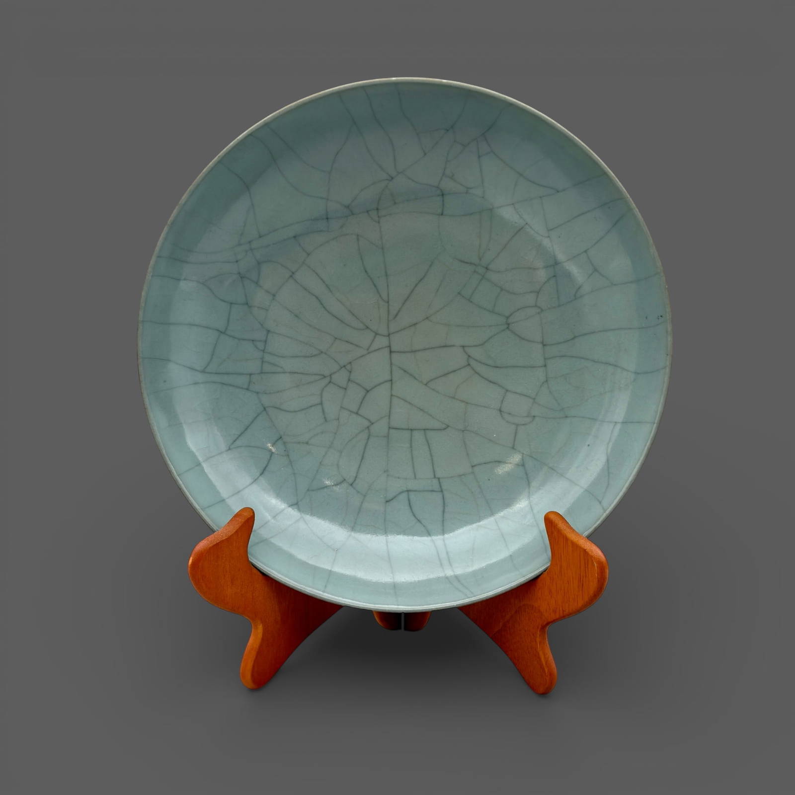 Qing Dynasty Monochrome Cracked Ware Charger