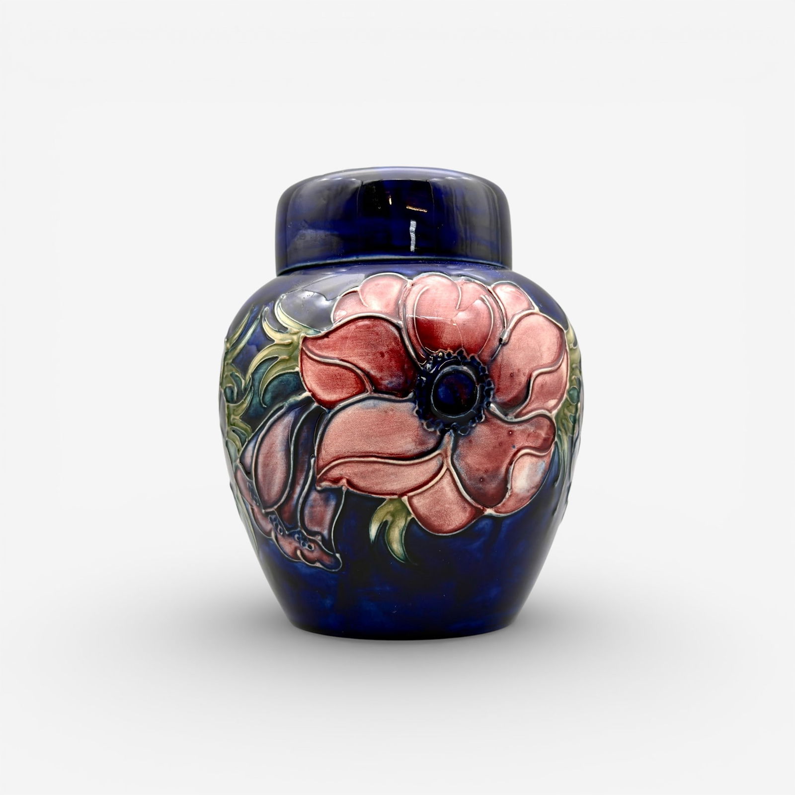 Moorcroft Anemone jar with lid (1 of 8)