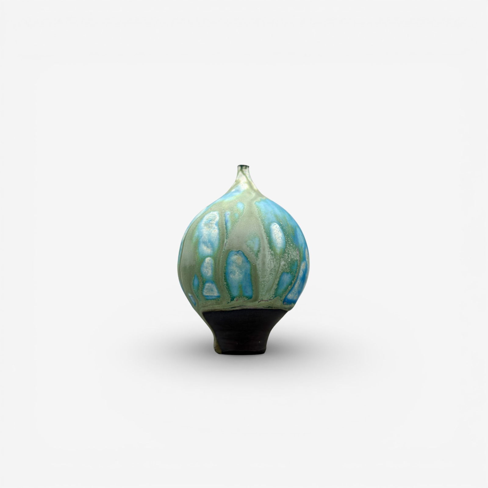 Rose and Erni Cabat "Feelie." mottled green (1 of 6)