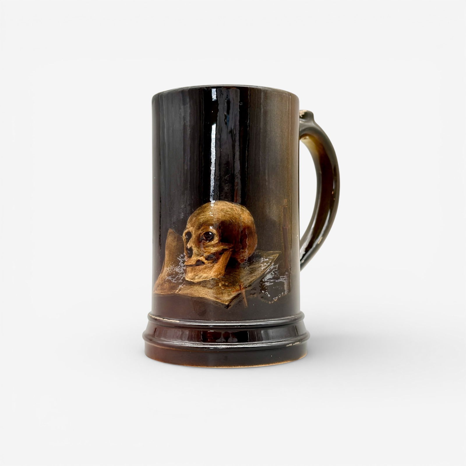 Owens Utopian mug with finely detailed skull (1 of 5)