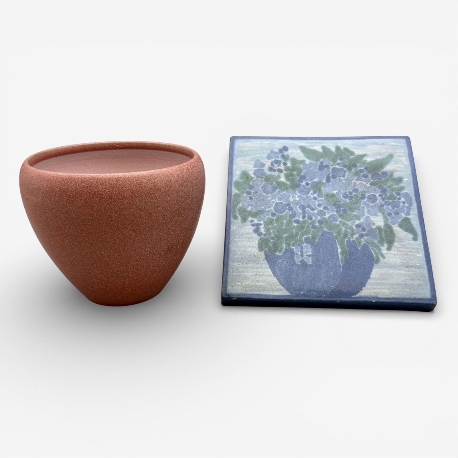 Two Mablehead items. "Bowl of Flowers" trivet and rose production vase. (1 of 8)