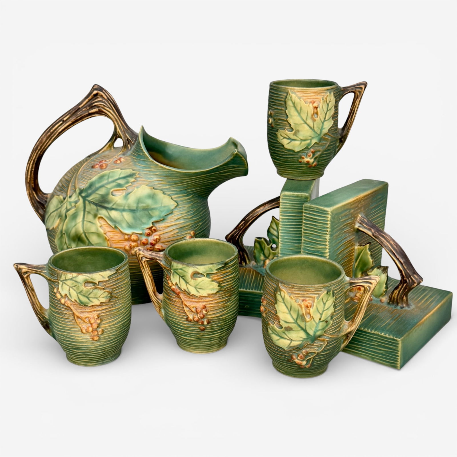 Ruseville Bushberry grouping, pitcher with 4 cups and bookends (1 of 14)