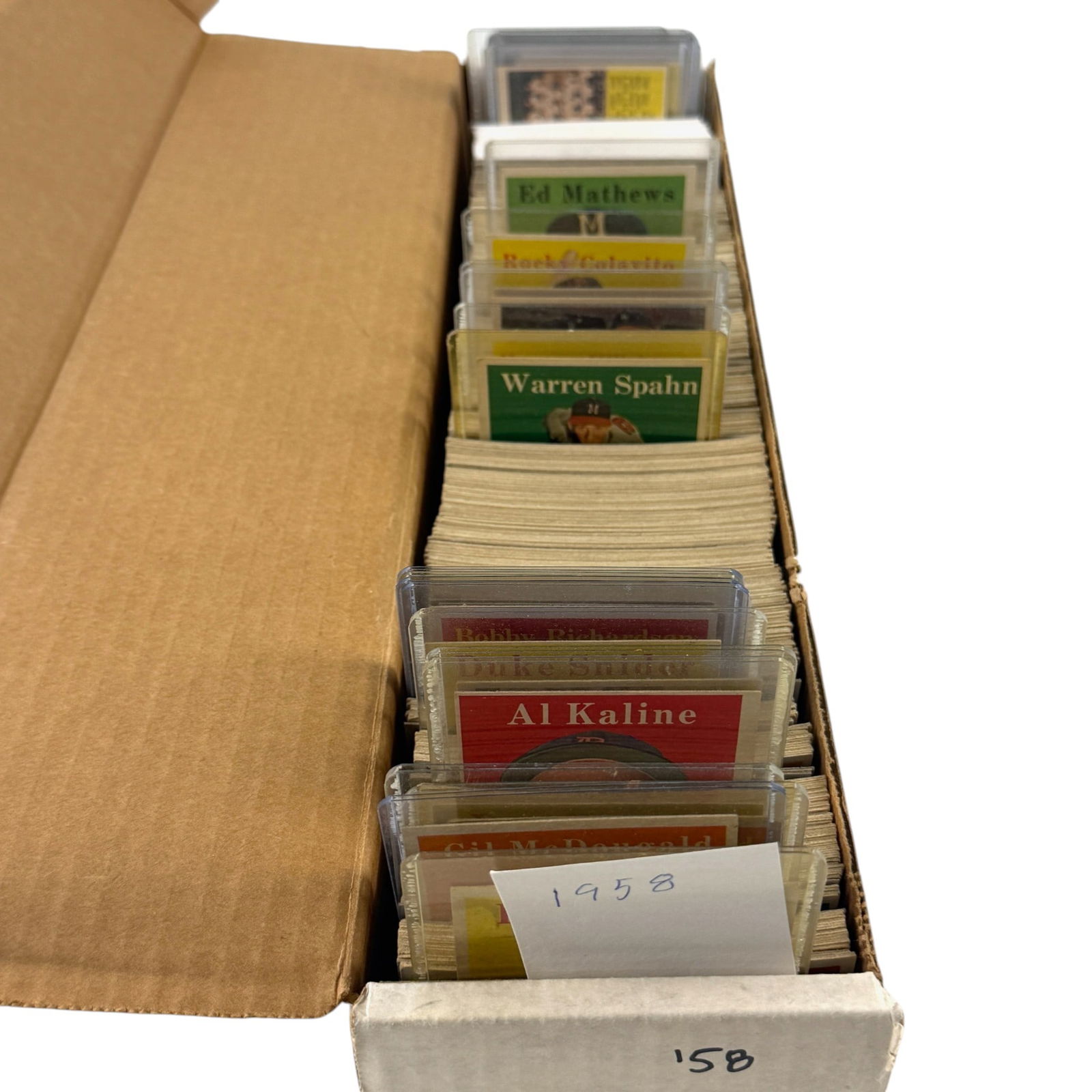 Near Complete Set of 1958 Topps: A nearly complete set, with two examples not included but offered separately in graded state in this auction: #487- Mantle All-Star and #375 Pee Wee Reese. Includes 2 white/yellow letters variations