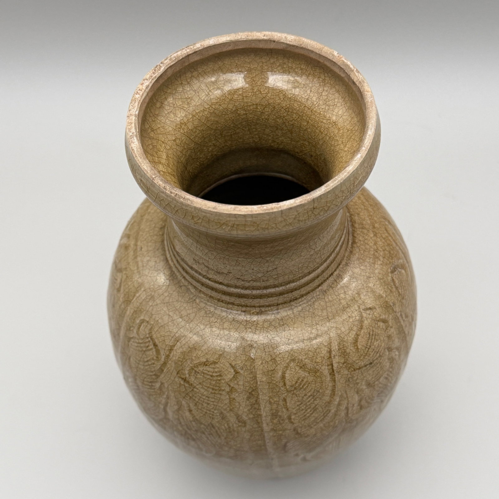 Longquan Celadon Carved Lidded Vase - 10
