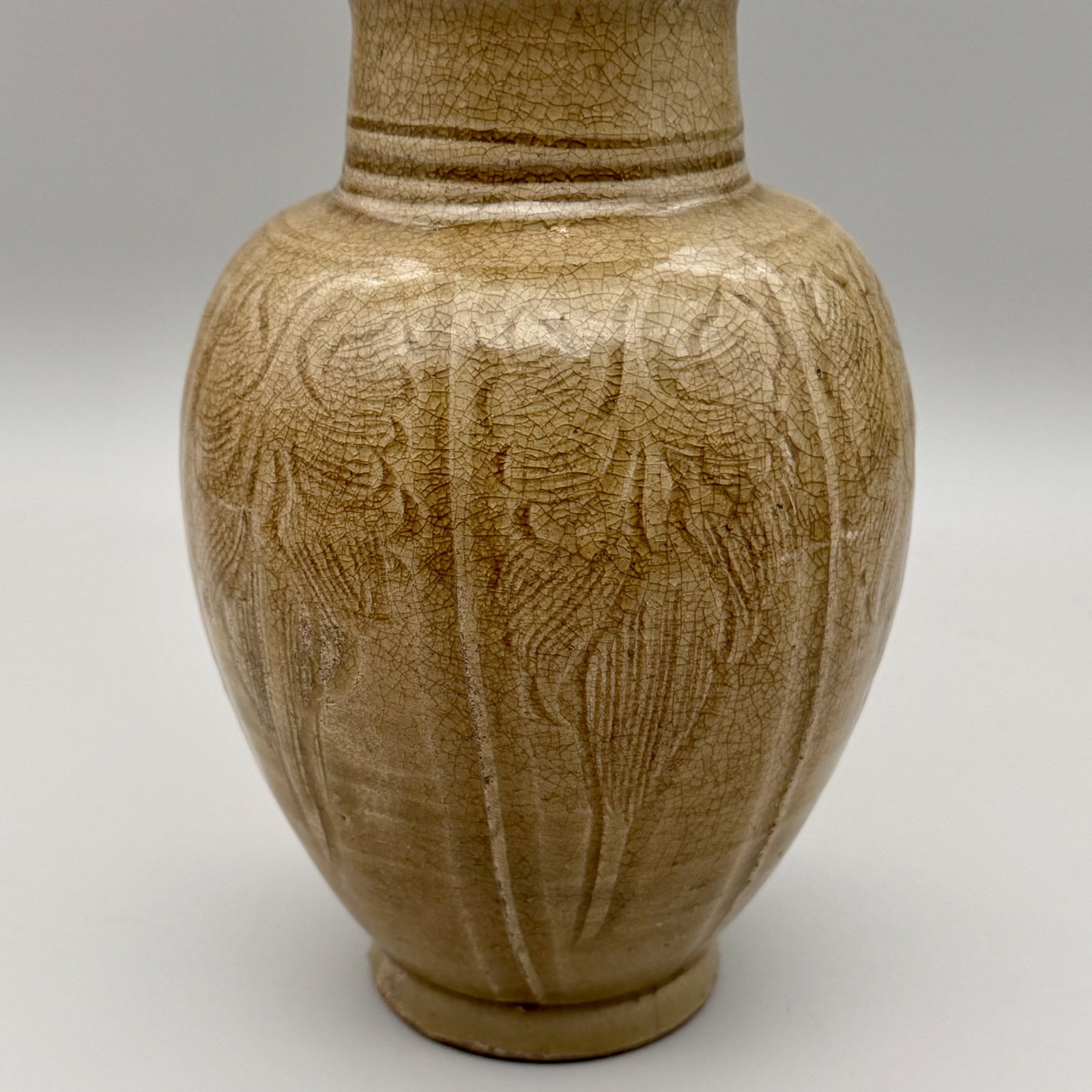 Longquan Celadon Carved Lidded Vase - 3