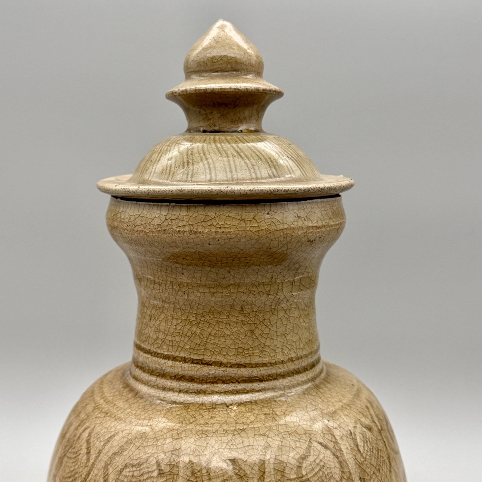 Longquan Celadon Carved Lidded Vase - 4