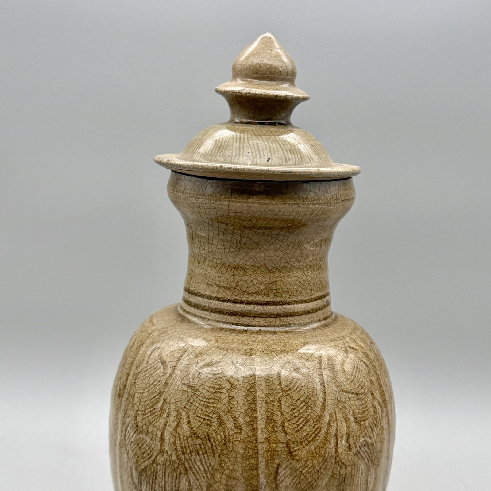 Longquan Celadon Carved Lidded Vase - 8