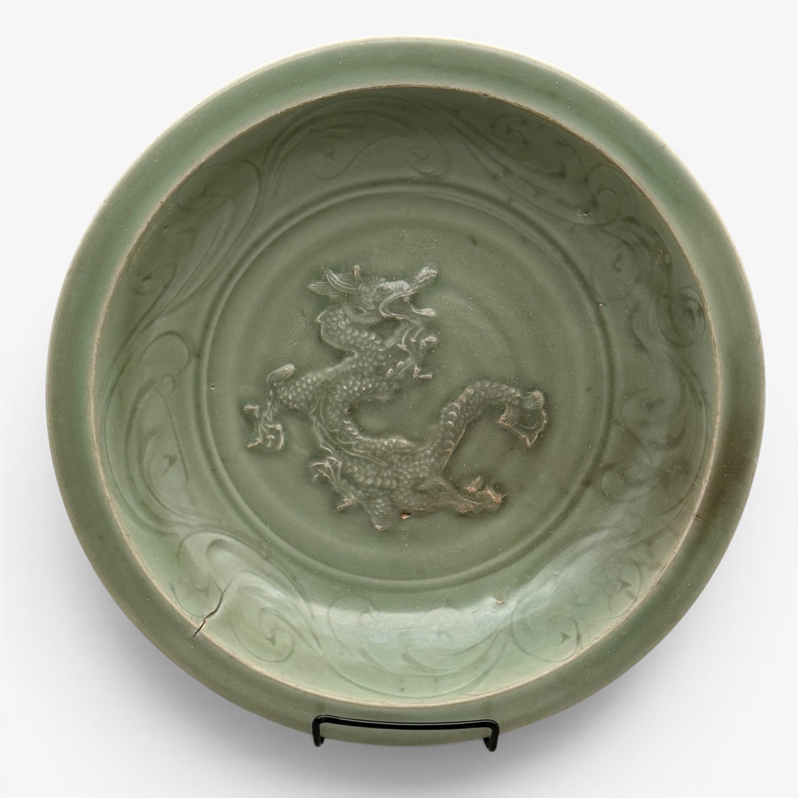 A Large Longquan Celadon "Dragon" Dish (1 of 10)