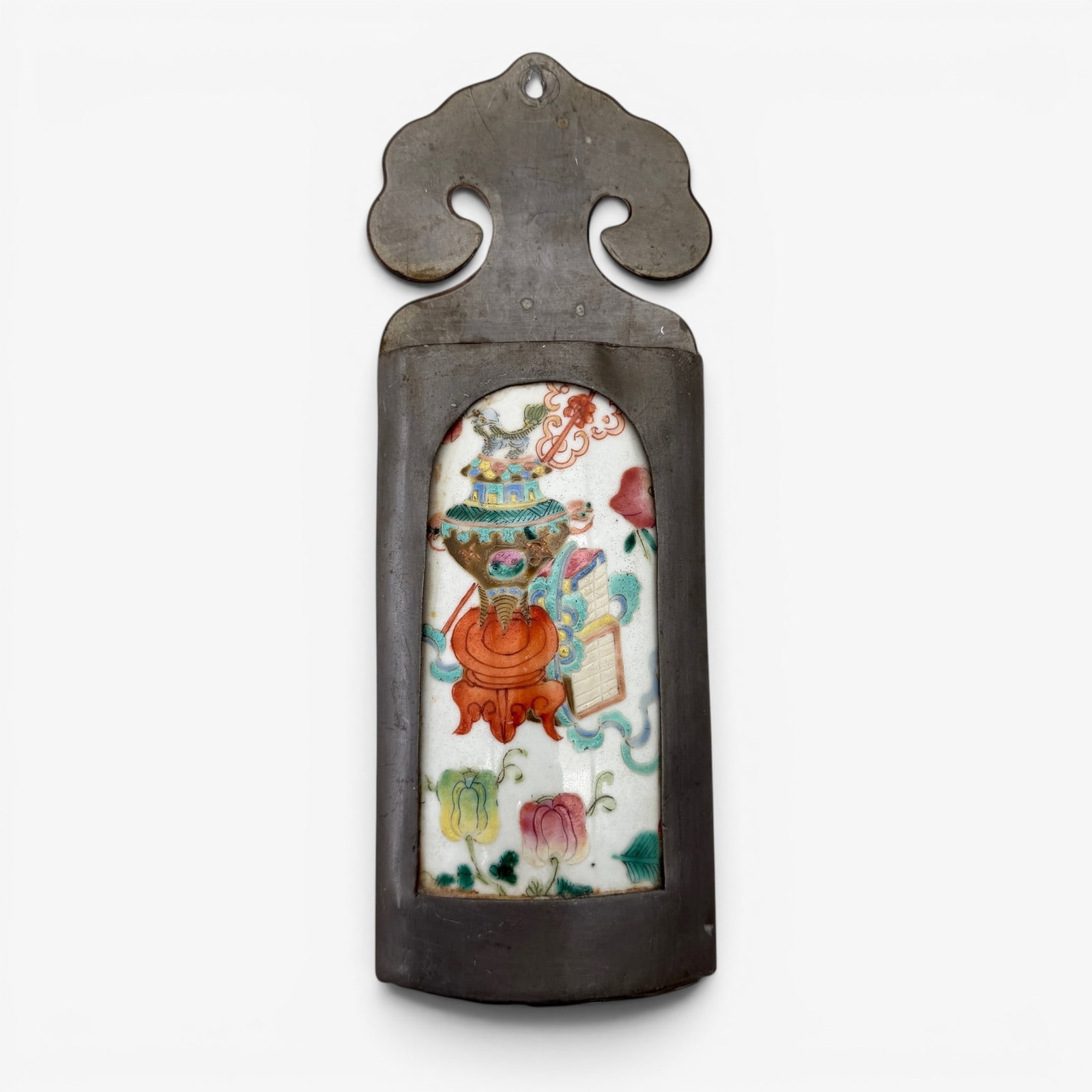 Chinese Famille Rose Porcelain in Wall Pocket (1 of 6)