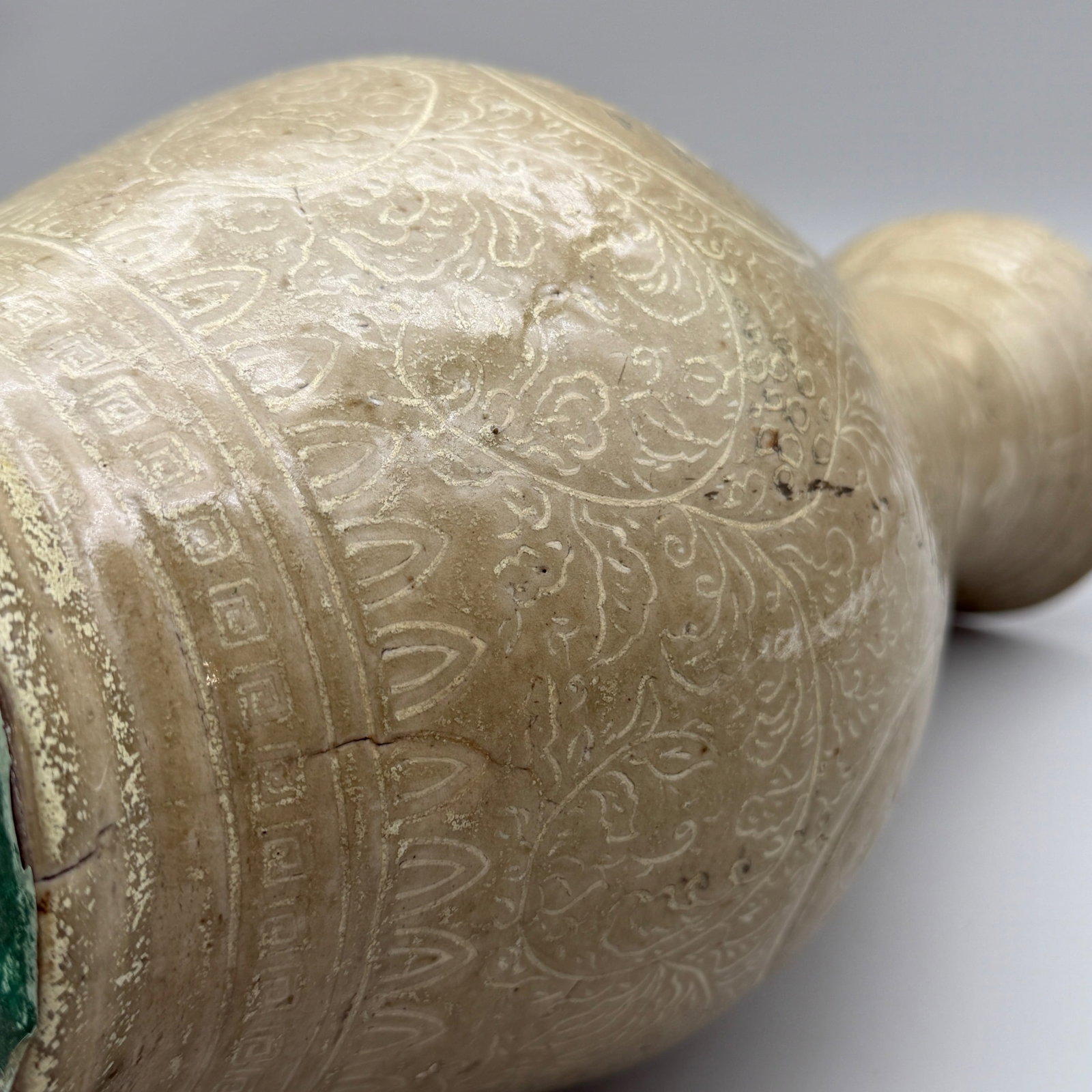 Early Korean Celadon Vase - 10