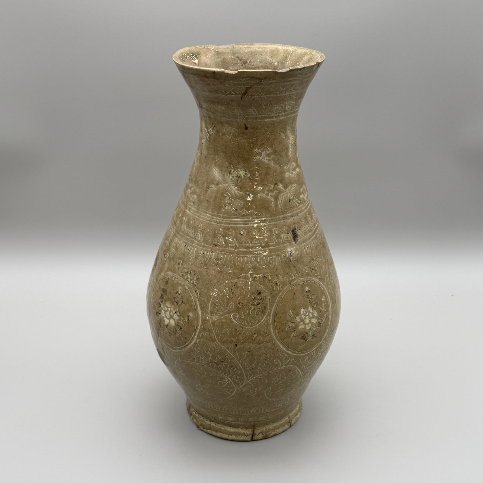 Early Korean Celadon Vase - 4