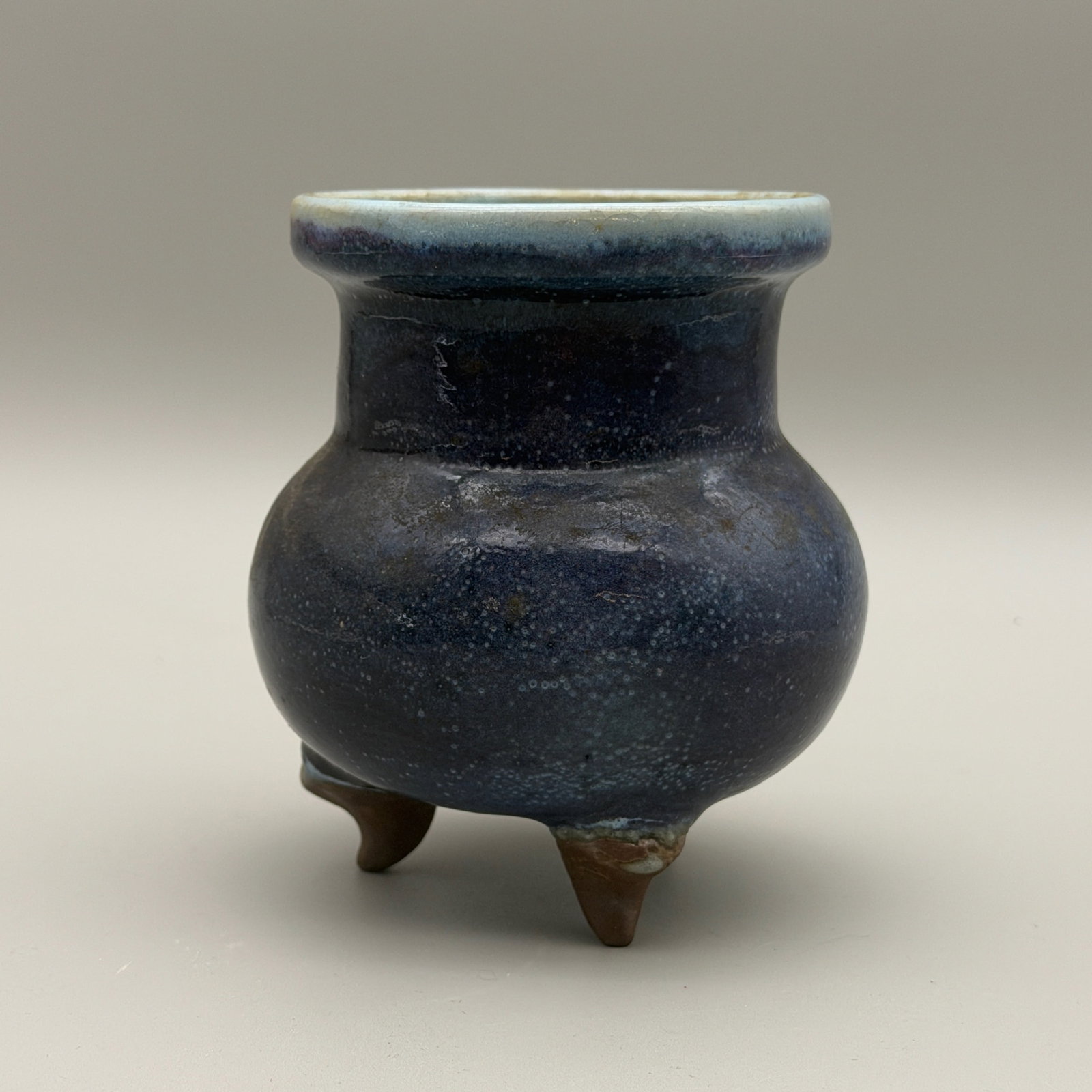 Chinese Purple Splashed Tripod Vessel - 4