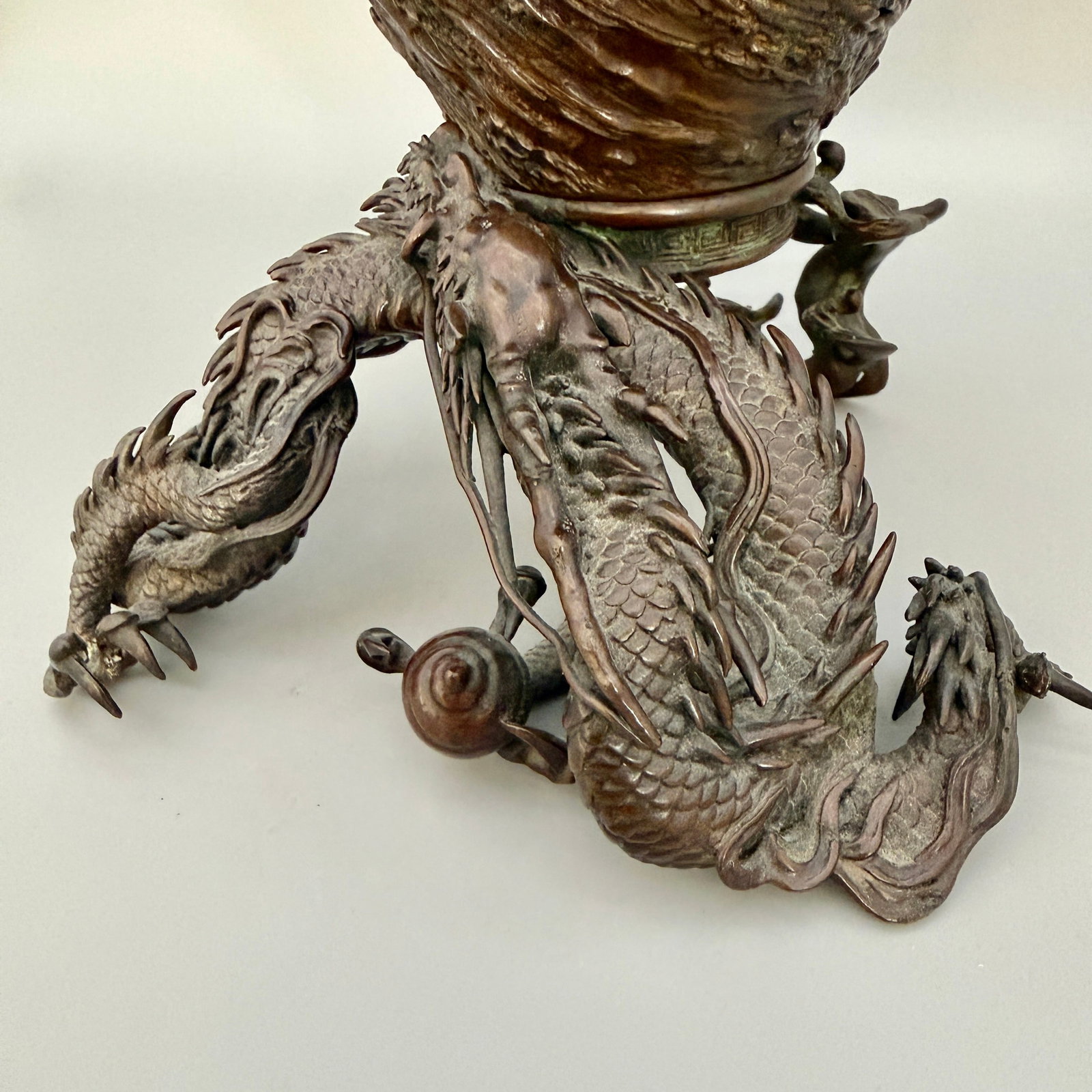 Japanese bronze two piece "Dragon" censor - 4