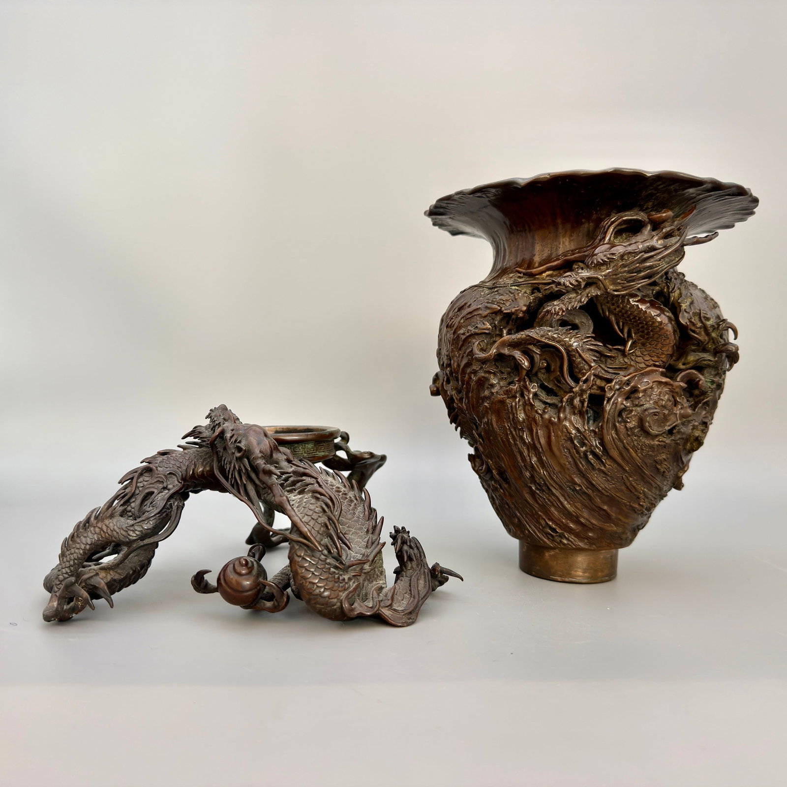 Japanese bronze two piece "Dragon" censor - 6