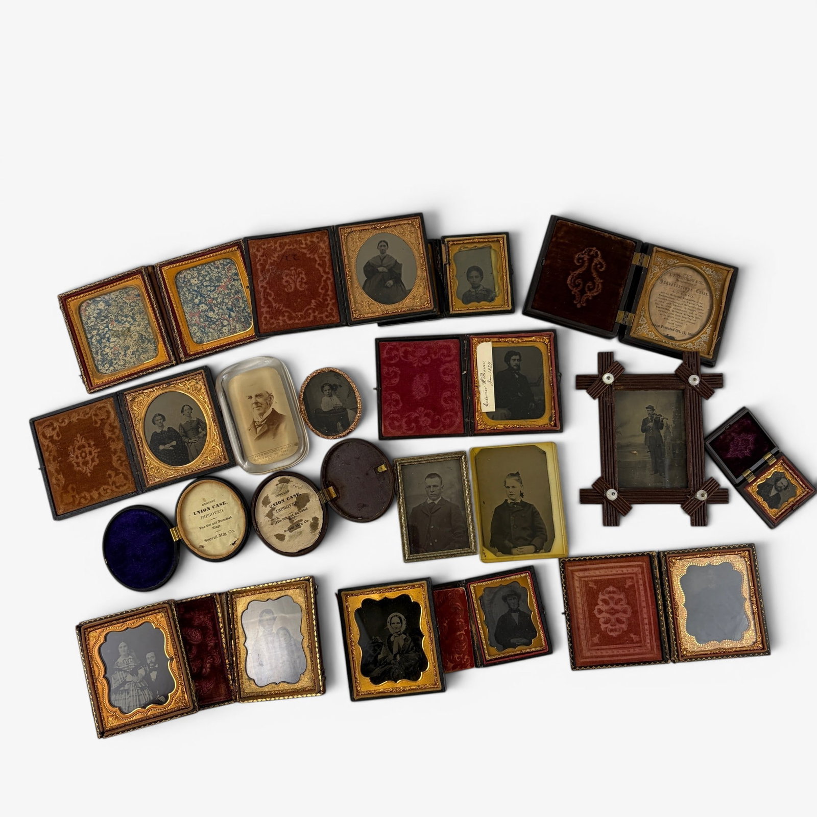 Fine Group of Cased Images, Cabinet Cards, Plus: A large grouping of early American images, some Union cases and unusul cases. The majority depicting family life and family photography.