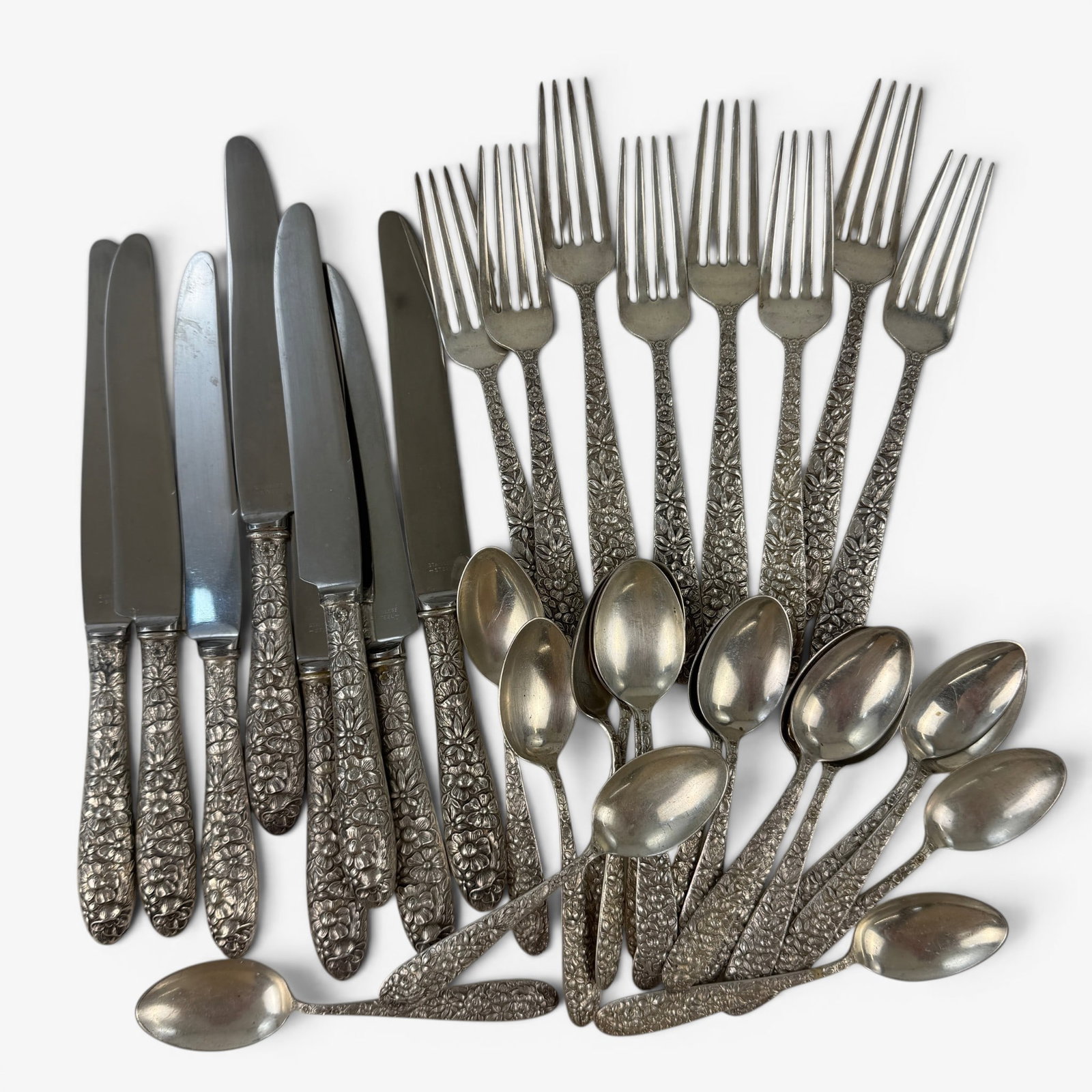 Sterling Repousee Flateware (1 of 6)
