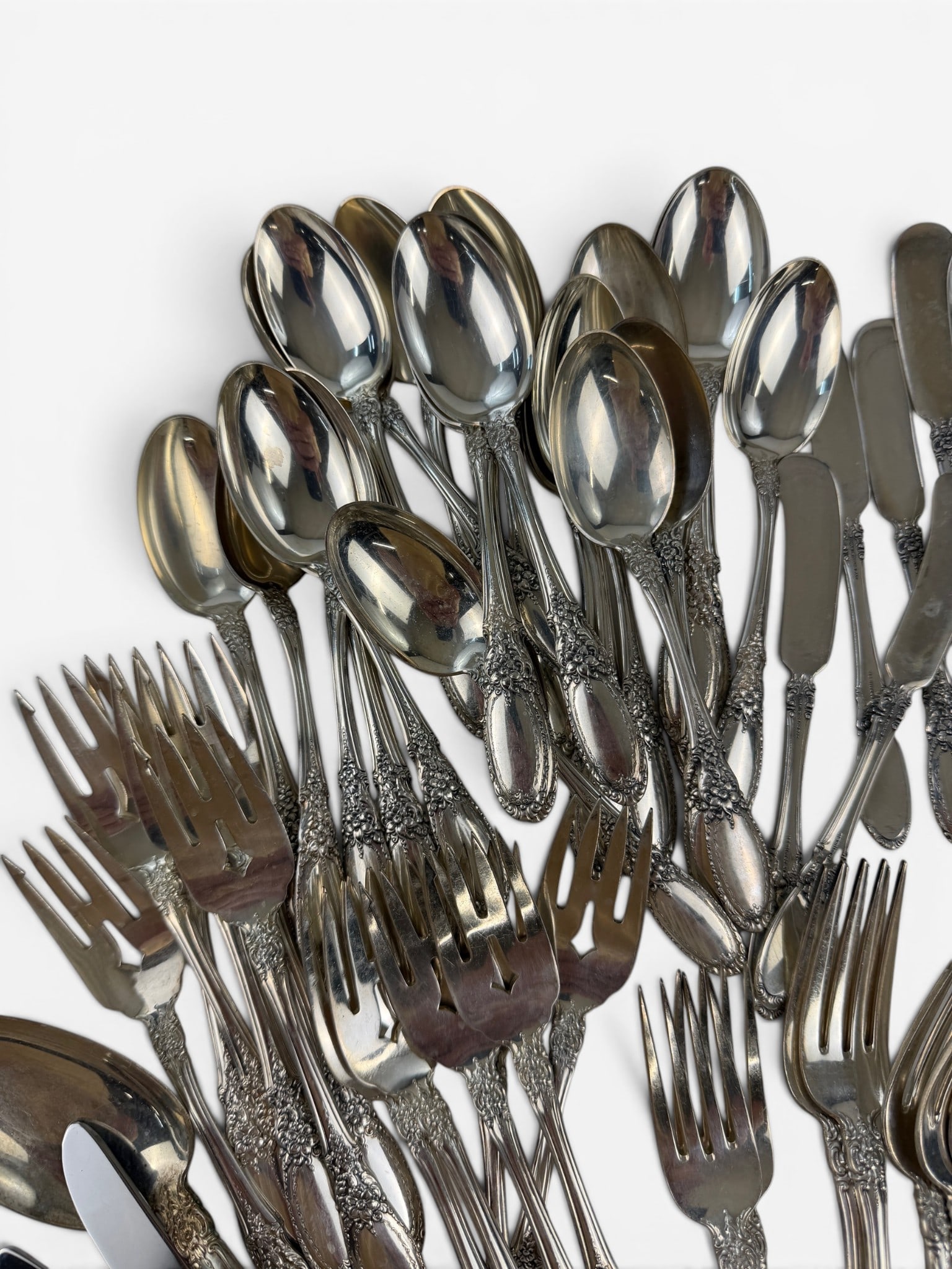 Large Set of Towle "Old Mirror" Pattern Flatware - 2