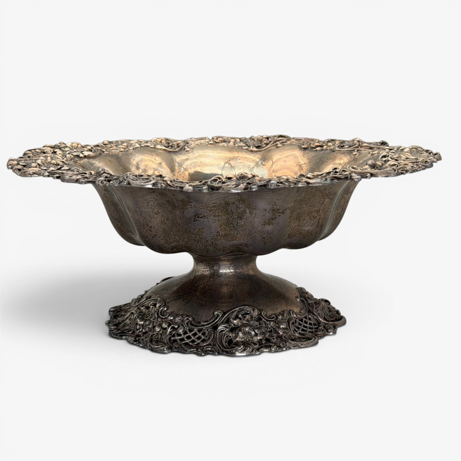 Fine Loring Andrews Sterling Silver Dish: Marked for sterling and with The Loring Andrews Co. to underside. Pierced and chased floral repousse design to base and outer rim. Mongrammed to interior center. Total weight: 18.99 troy ounces