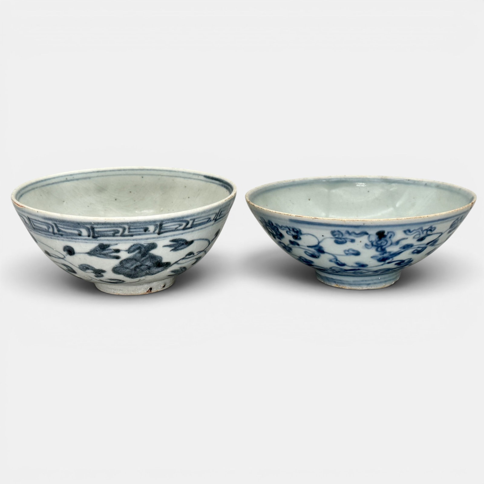 Pair of Ming Blue and White Shallow Bowls (1 of 7)