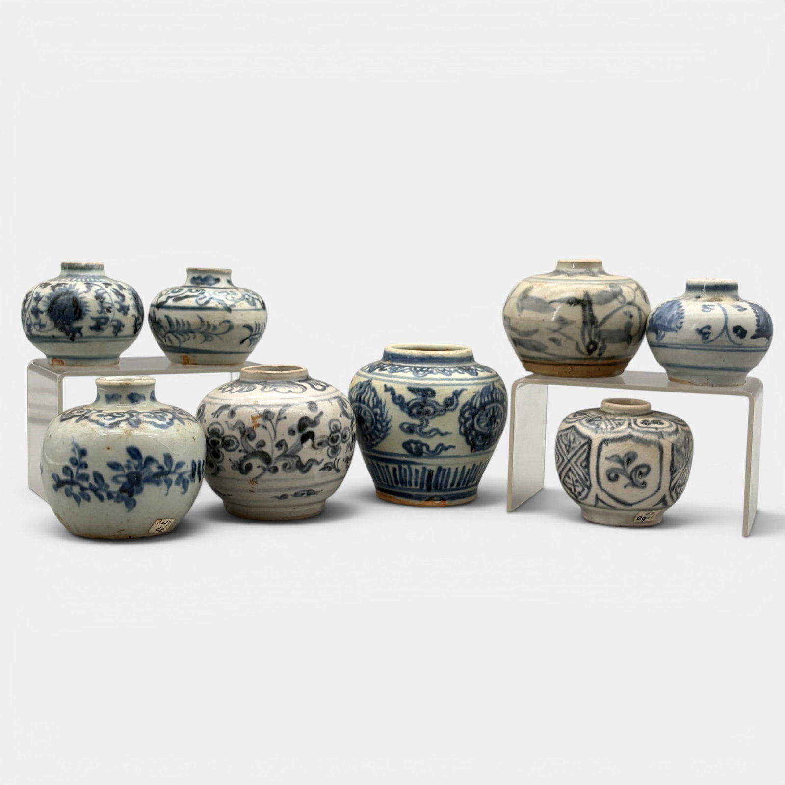 Group of 8 Ming Blue and White Jars: 8 in total. A nice collection of ming blue and white jars. Tallest height: 3.5"