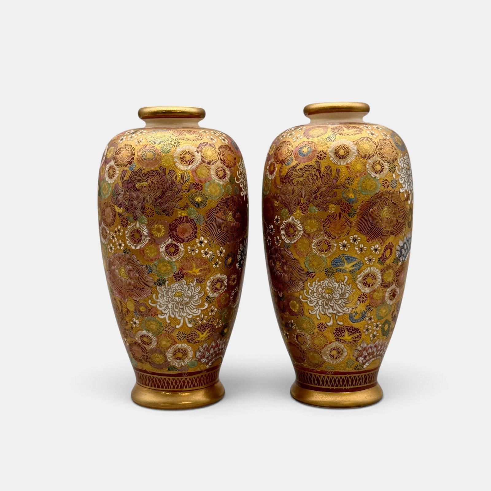 Pair of Floral Japanese Satsuma Vases, Meiji (1 of 8)