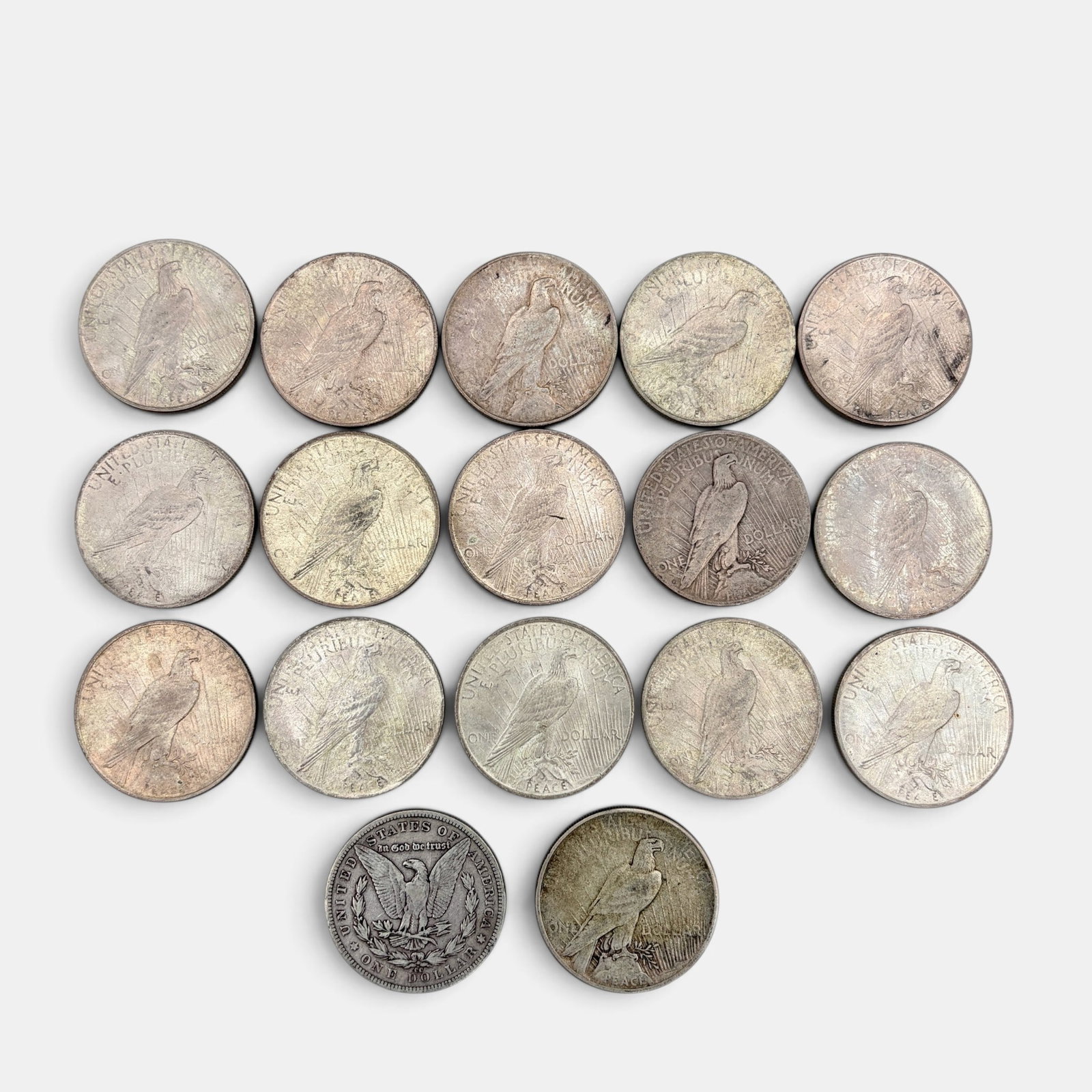 Sixteen (16) 1921 and 1922 Peace Dollars: All key dates, circulated condition.
