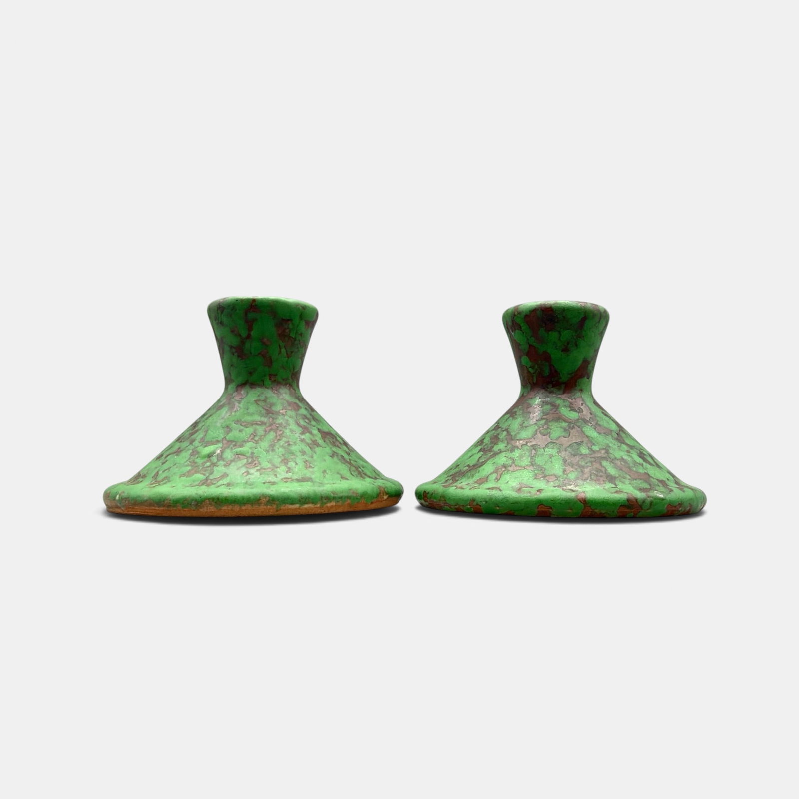 Four Weller Coppertone candlesticks. - 2