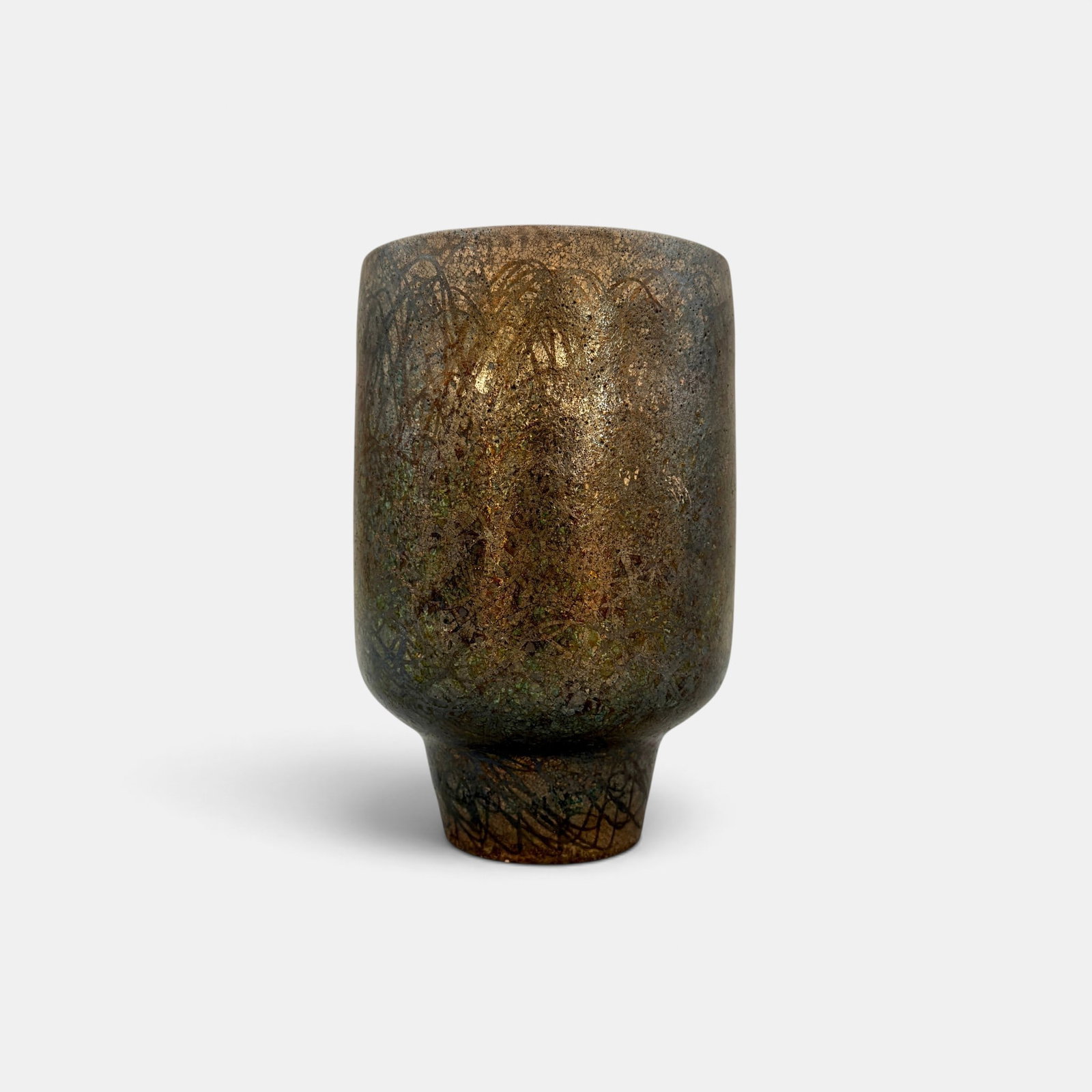 Richard Freiwald black vase, lines (1 of 5)