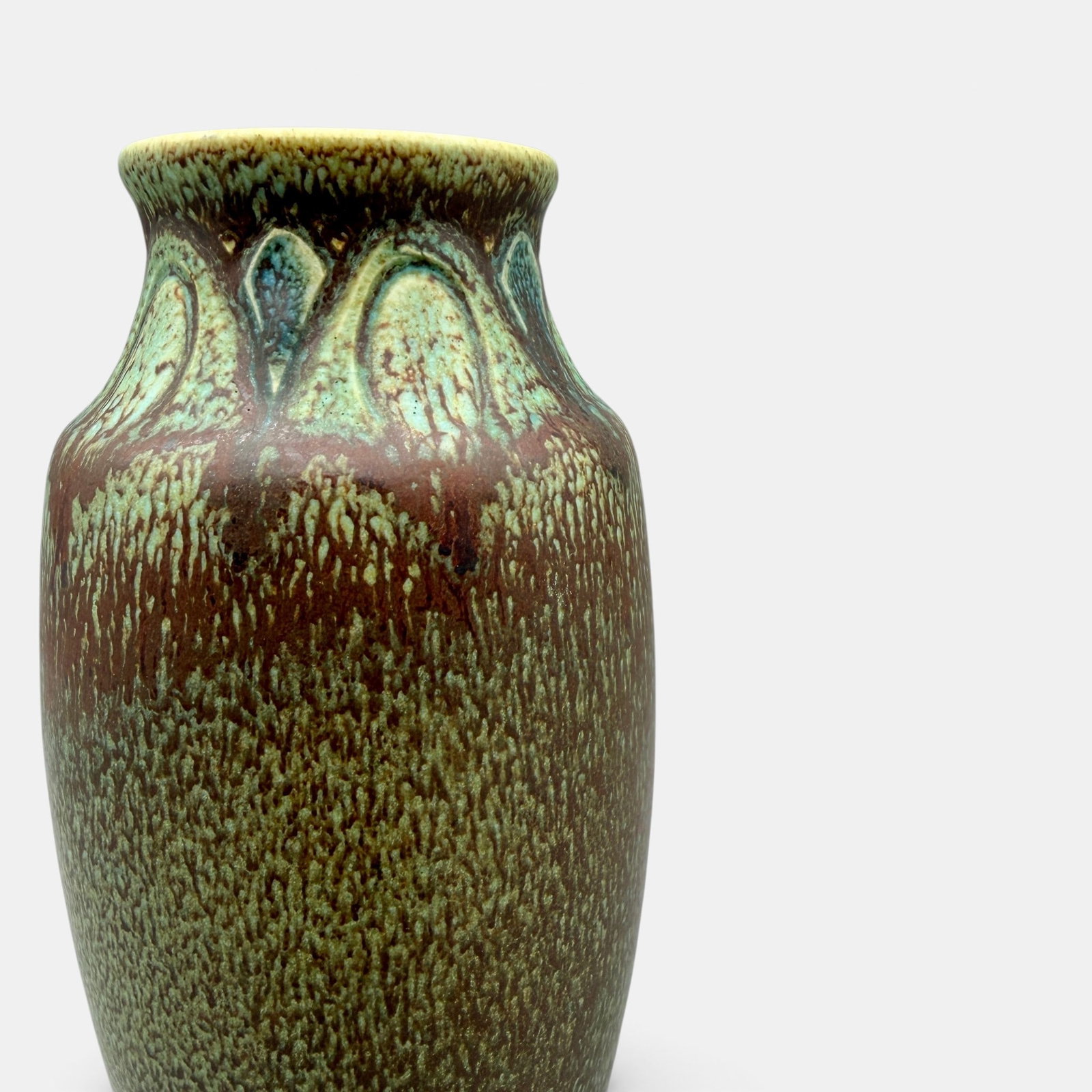 Rookwood Ombroso glaze, lightly carved, Hentschel, 1915. (1 of 3)
