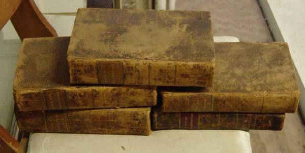 Life of George Washington by John Marshall 1807 in: Life of George Washington by John Marshall 1807 in 5 volumes. Vol 1 779 pages w/35 pages of notes Vol. 2 516 pgs. w/67 pages of notes vol 3 580 pages w/ 28 pages of notes Vol 4 488 pages w/45 pages of
