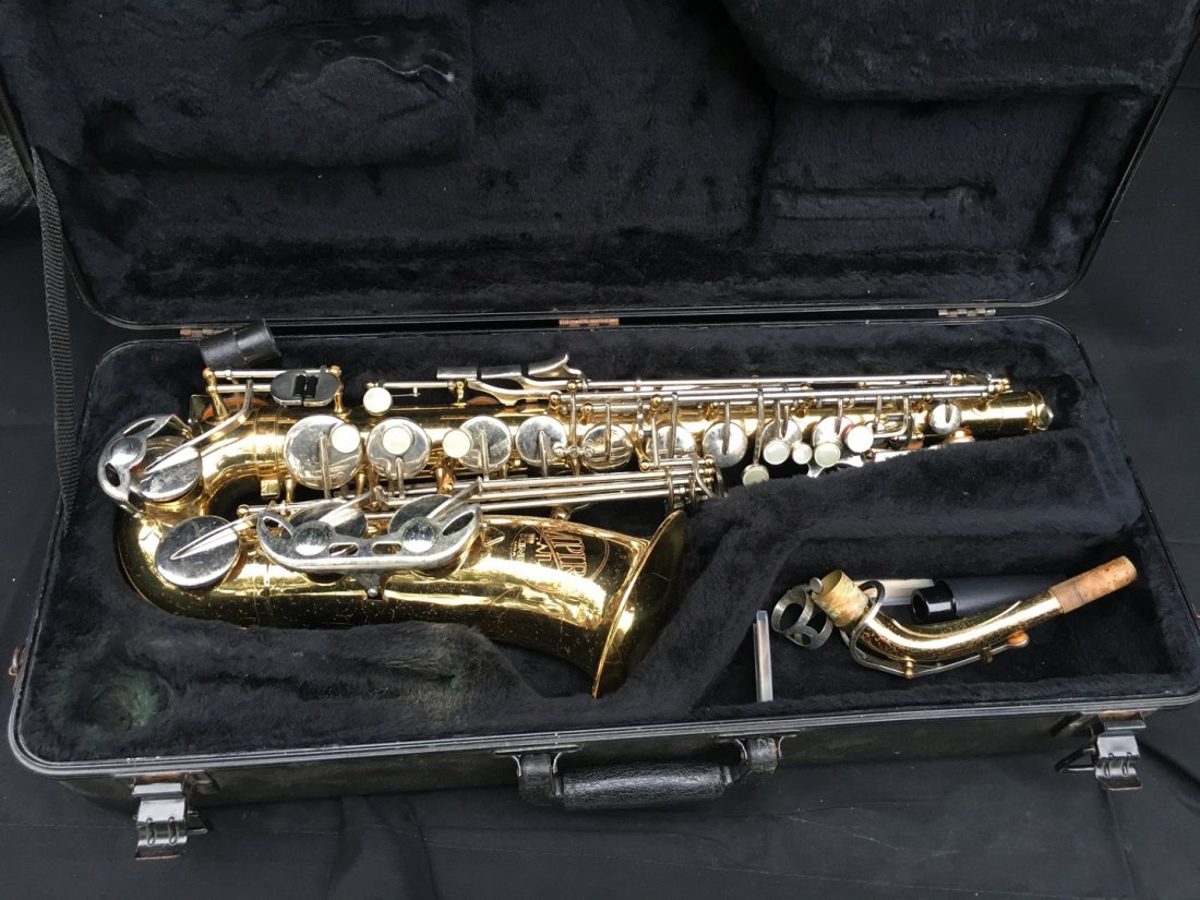 Empire King Saxophone: serial 7121238 24"x7"