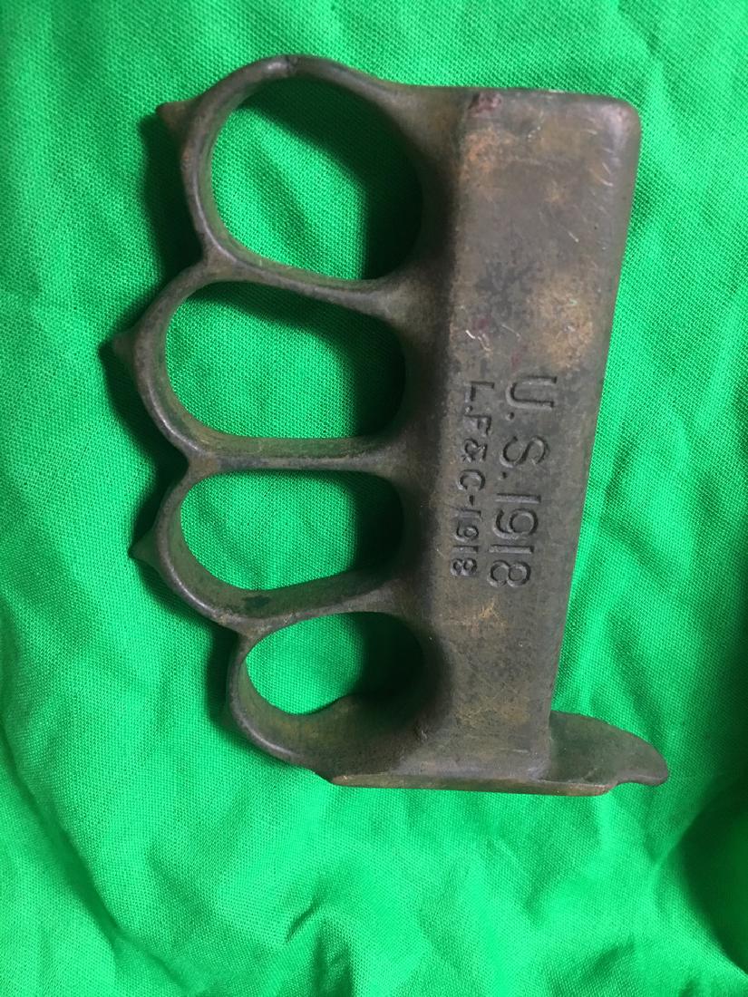 US 1918 L.F.C 1918 Knuckle dusters handle for knife: Even without the blade they make Great pair of knuckle dusters . 4"x3"