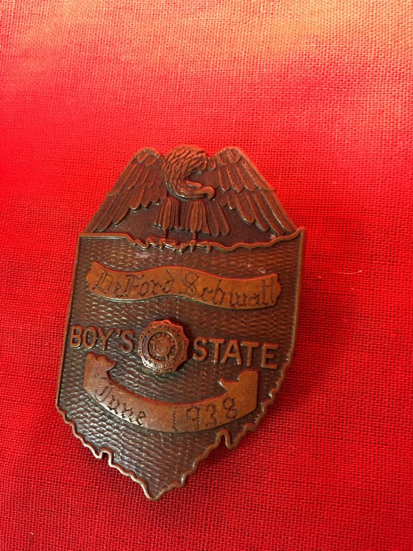 Rare American Legion 1938 Boy's State Ohio buckle: Rare American Legion 1938 Belt buckle, Shaped like the state of Ohio. With A eagle Perched on top. Inscribed Deford Schwatt June 1938 1.5"x2"