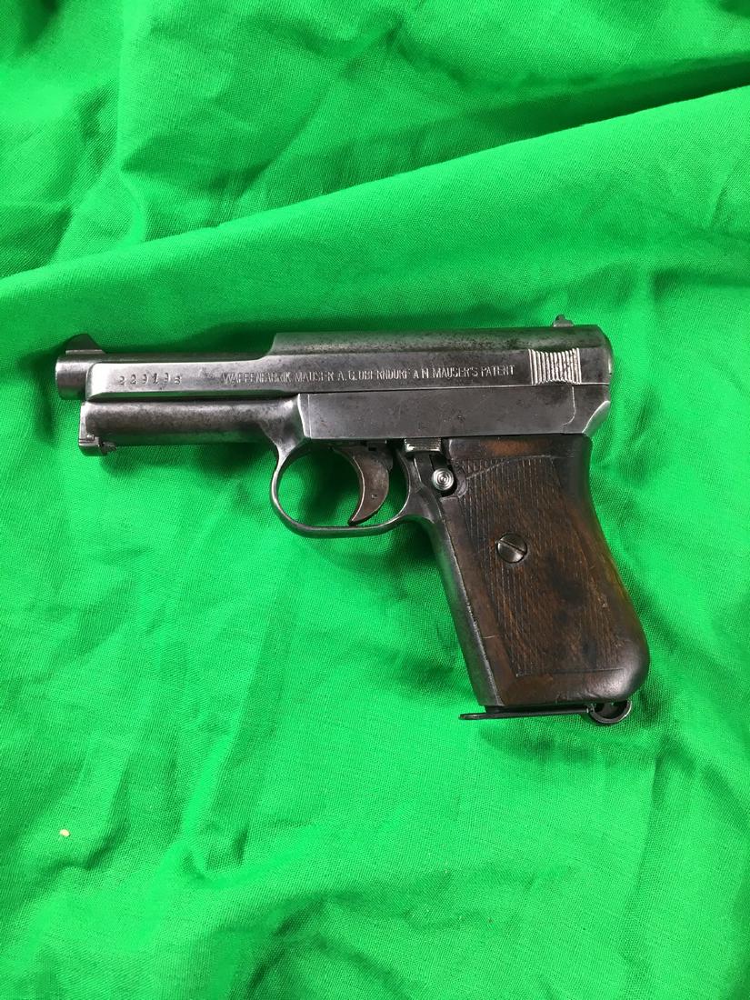 German Mauser Model 1914 7.65 Pistol: Vintage German Mauser Model 1914 7.65 Pistolserial 229198 and 198 by the trigger 6"x4.25"