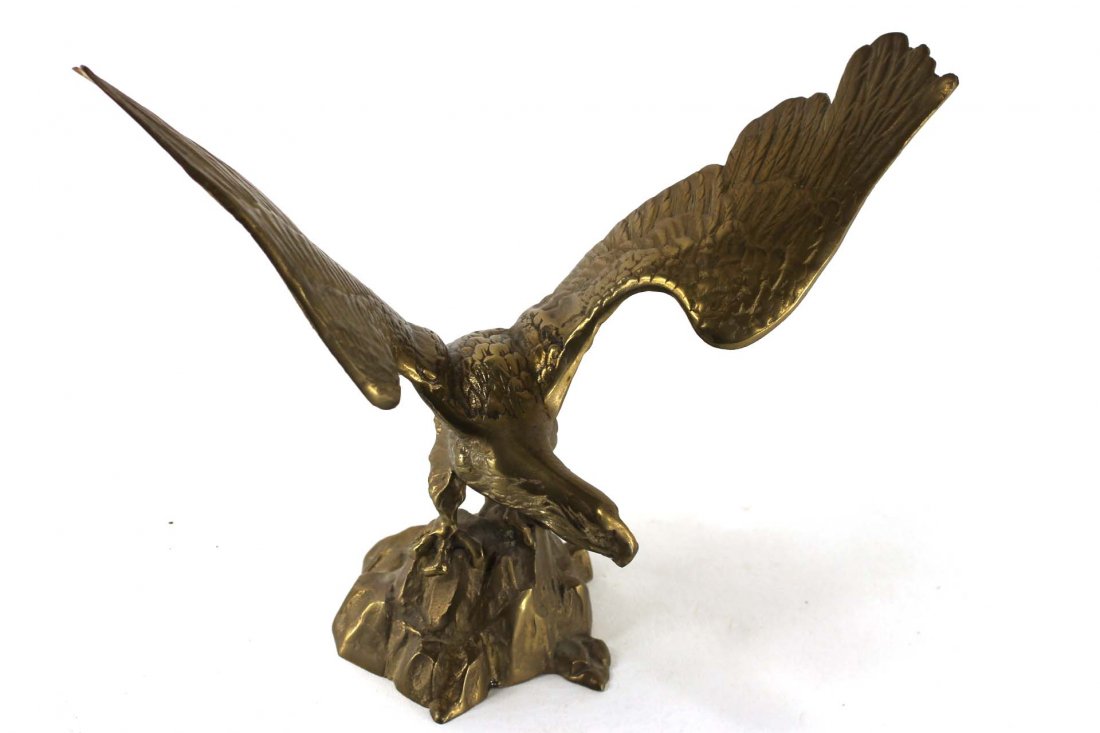 Large Brass Eagle Statue: Large brass decor eagle statue