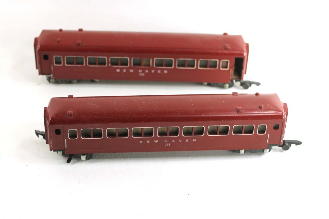 Lot of 2 S Gauge New Haven Passenger Train Cars in Red: Lot of two S gauge New Haven passenger train cars in red