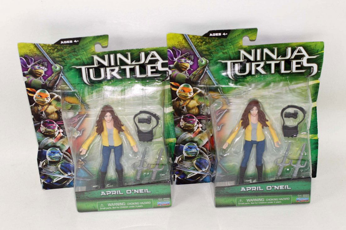 Lot of 2 Ninja Turtles April O'Neil Action Figures (1 of 2)