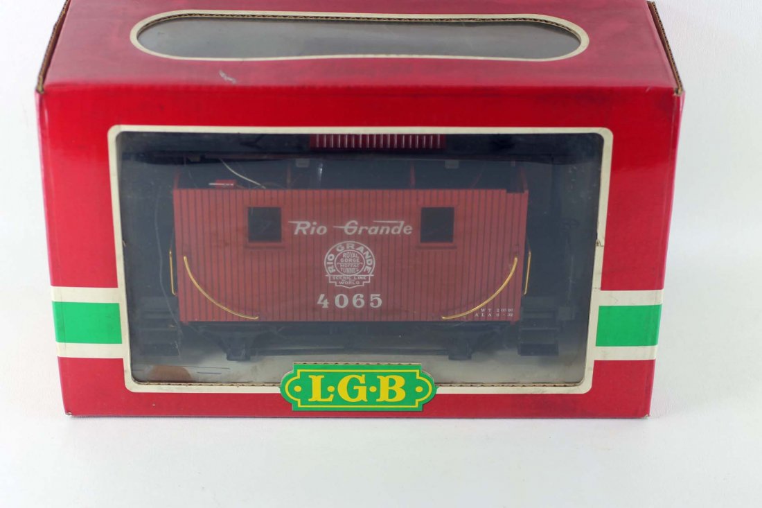 LGB G Scale Rio Grande Model Train Caboose 4065 (1 of 3)