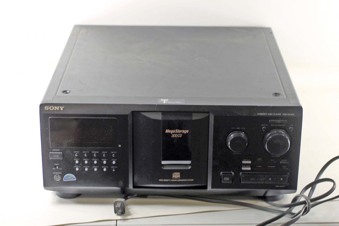 Sony 300 CD Changer Player (1 of 3)