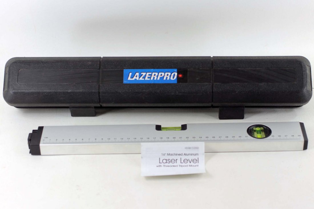 Lazerpro Laser Level in Case (1 of 3)