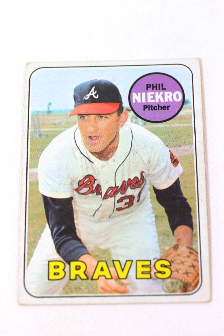 1969 Topps Phil Niekro Atlanta Braves Baseball Card (1 of 2)