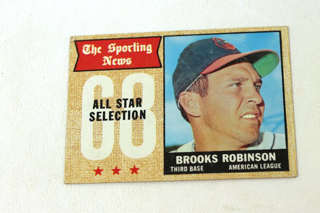 1968 Topps 365 Brooks Robinson Baseball Card (1 of 2)