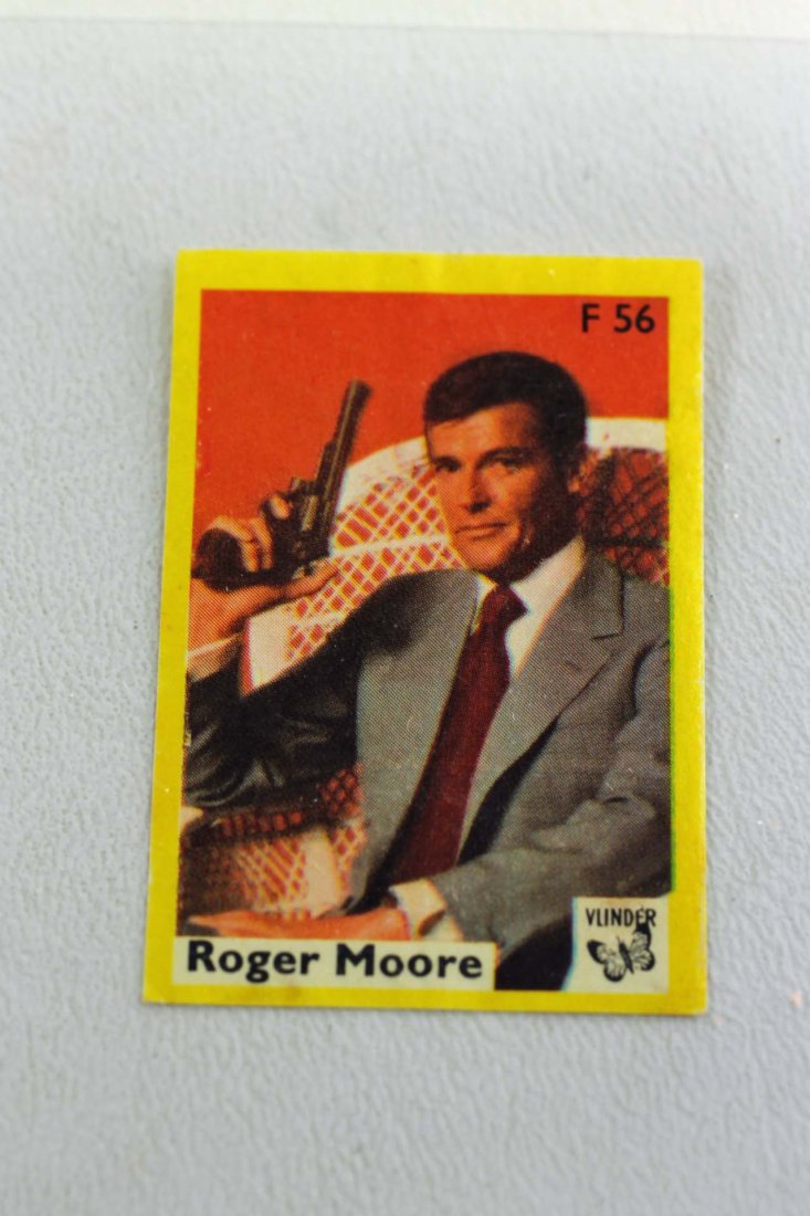 Vlinder Matches Film TV and Music Stars Roger Moore: Vlinder Matchbooko cover card Roger Moore F56