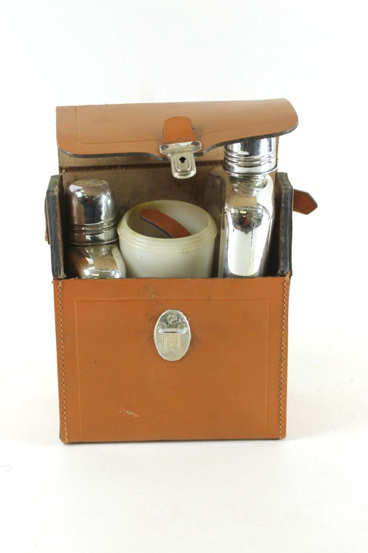 Flask Set in a Case (1 of 2)