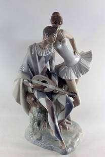 Lladro 4831 Romance Ballerina and Harlequin Large Figur: Lladro 4831 Romance Ballerina and Harlequin Large Figurine. The neck of the lute has been repaired, as you can see in the pictures.