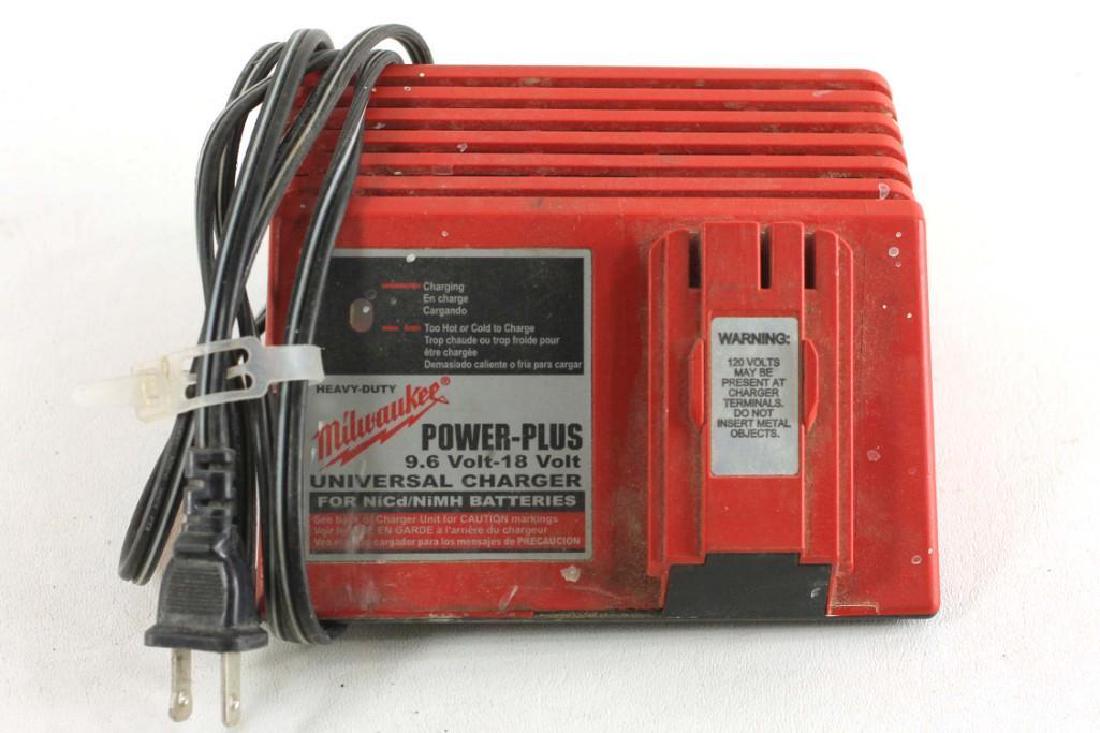 Milwaukee Power Plus Universal Charger (1 of 2)