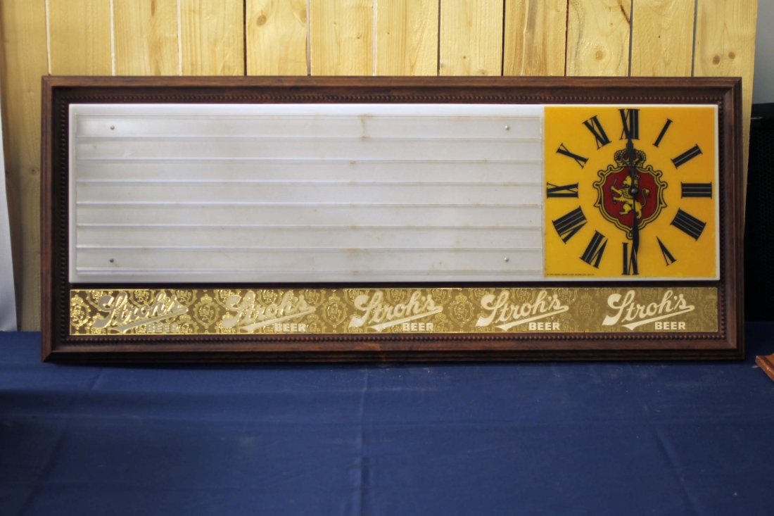 Vintage Strohs Beer Sign Clock Light (1 of 4)