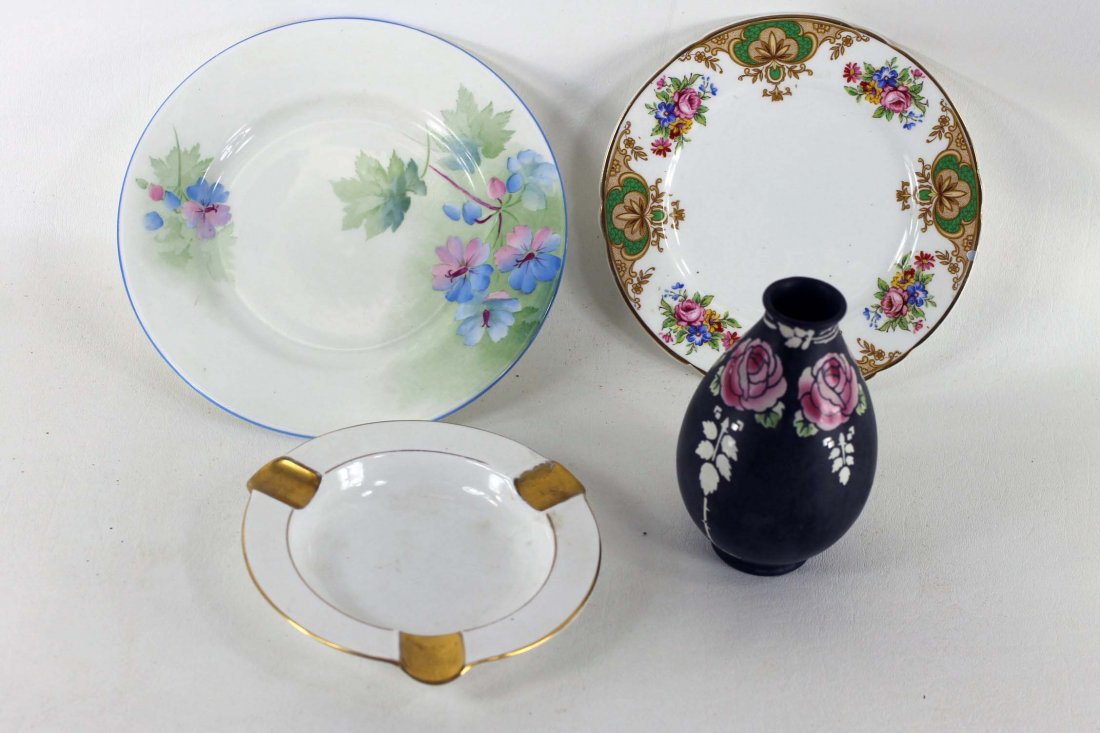 Lot of 4 Shelley China Items 2 Small Plates, An Ashtray (1 of 2)